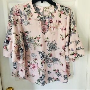 NWOT URBAN ROMANTICS pink floral keyhole neck flare sleeve shirt size small
